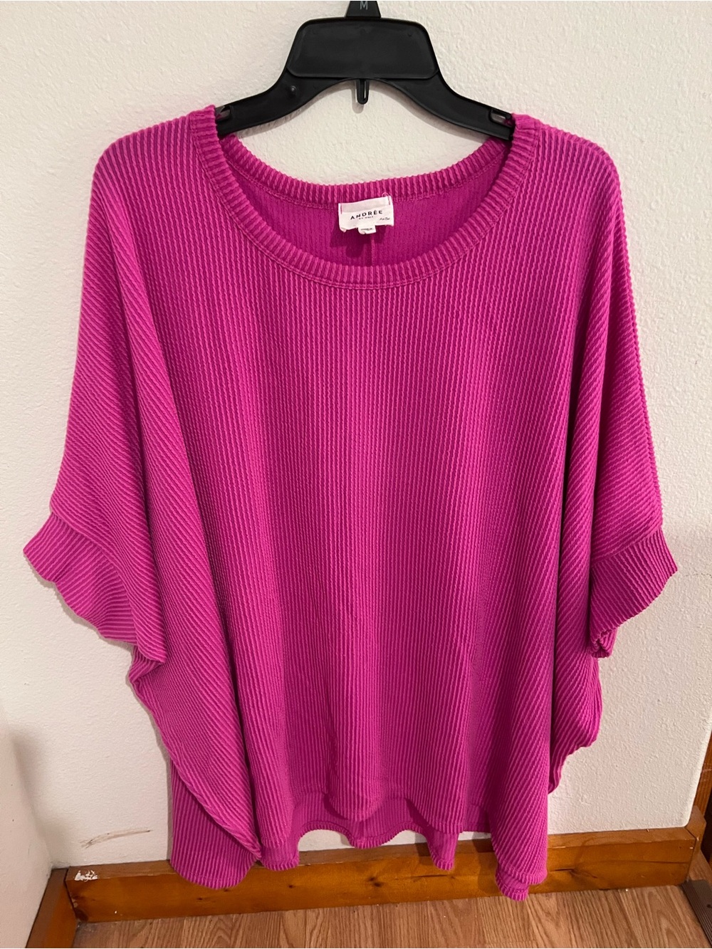 ANDREE BY UNIT Bright Pink Ribbed Scoop Neck Dolman Sleeve Top